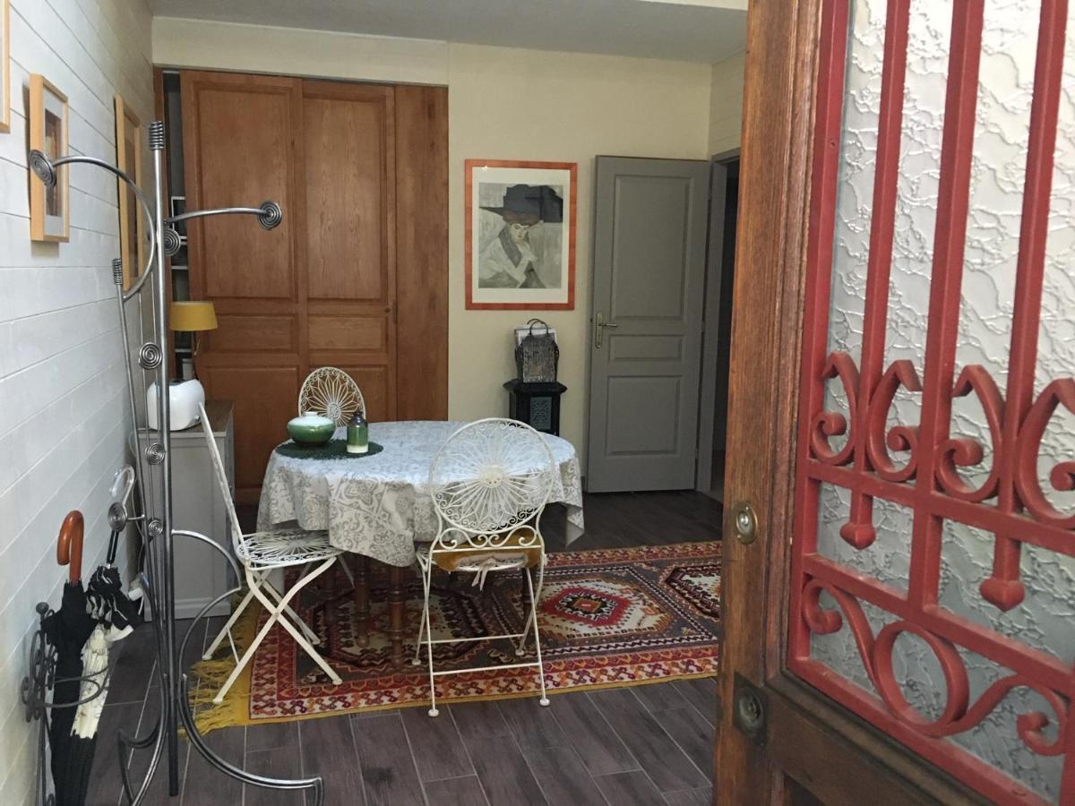 Bed and Breakfast Les Ateliers D'Art Roanne Exterior foto