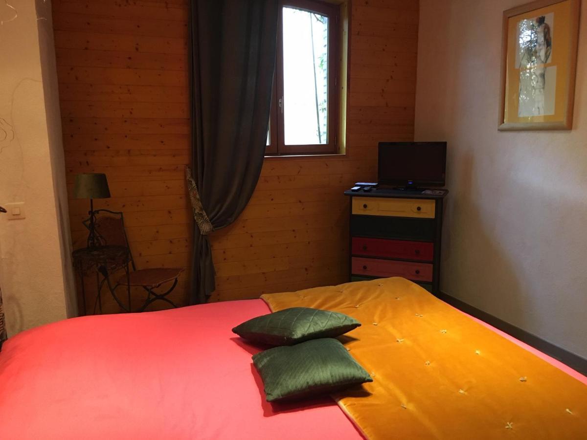 Bed and Breakfast Les Ateliers D'Art Roanne Exterior foto