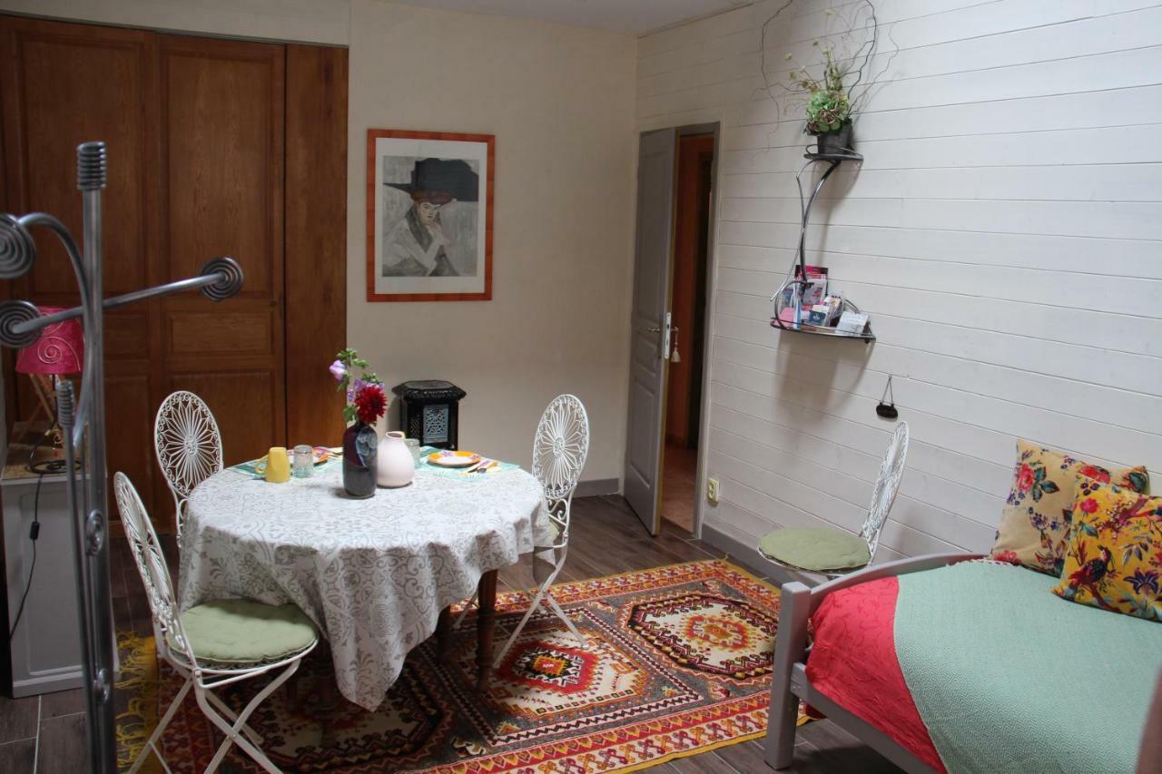 Bed and Breakfast Les Ateliers D'Art Roanne Exterior foto